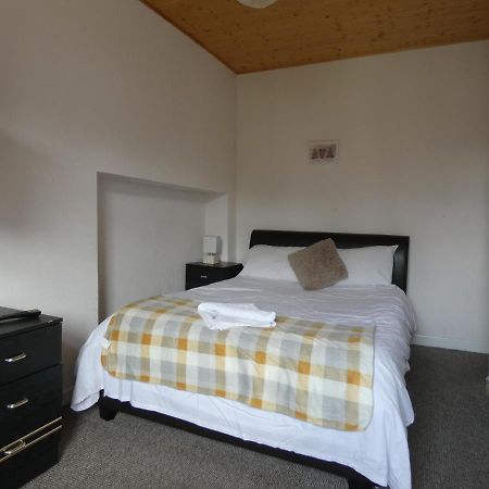 Hotel Hill Breeze House à Merthyr Tydfil Extérieur photo