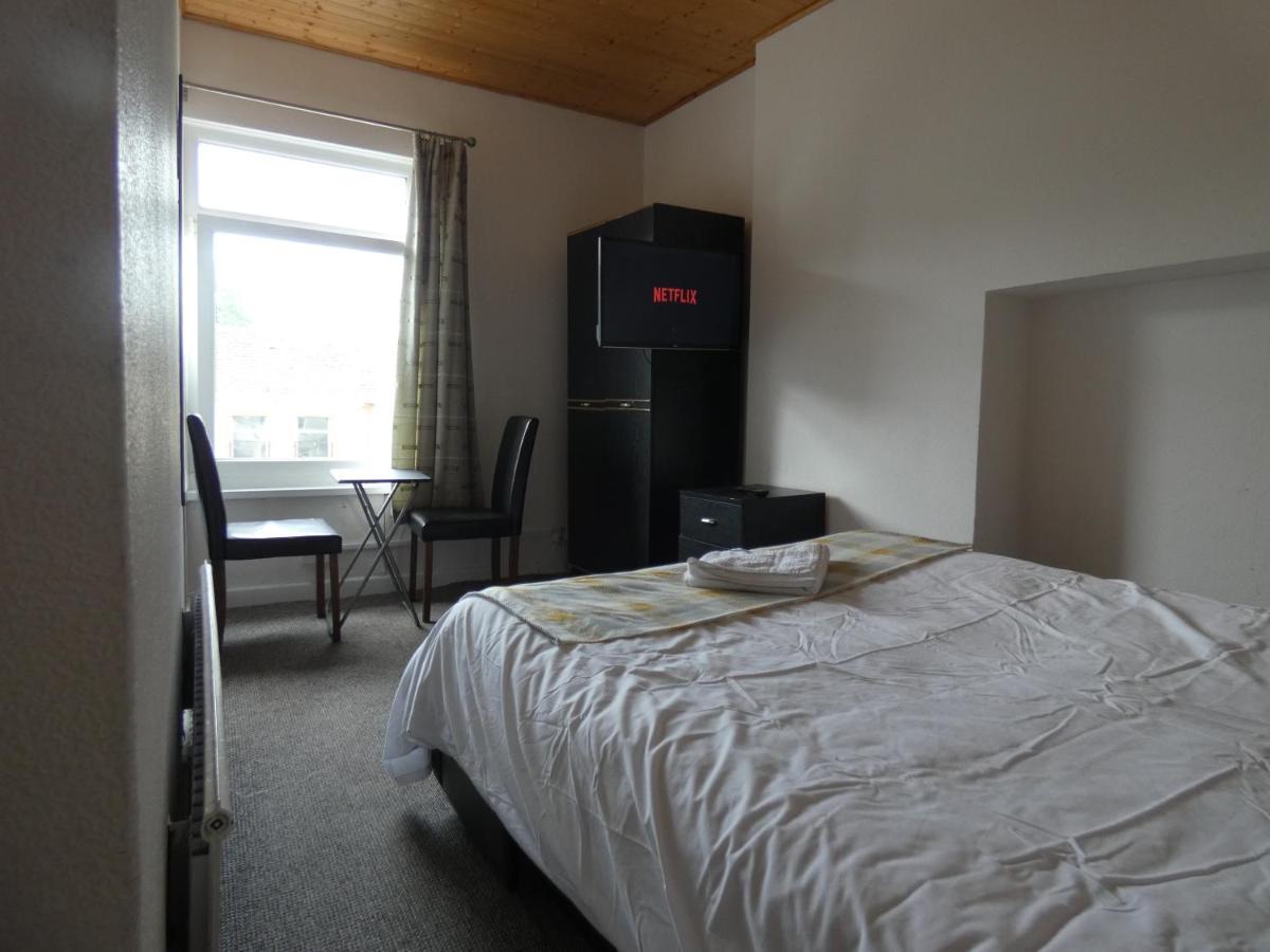 Hotel Hill Breeze House à Merthyr Tydfil Extérieur photo
